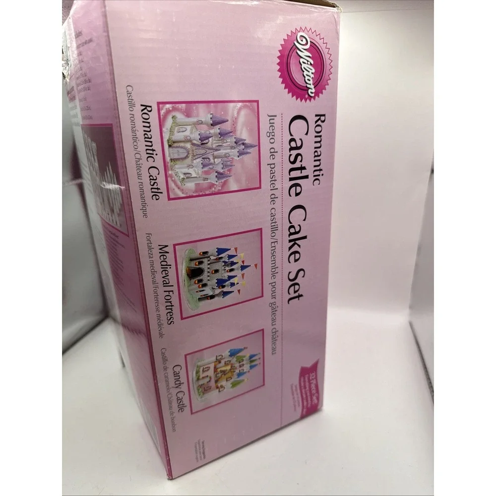 Wilton Romantic Castle Cake Decorating Set 32 Piece Complete Set. Brand New